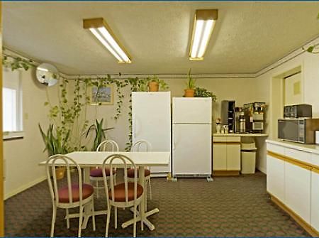 Americas Best Value Inn Winchester Exterior photo